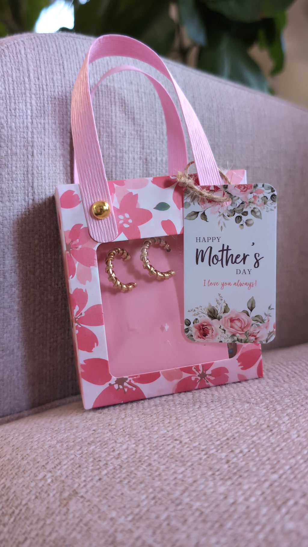 Nush cutest mother's day gift hamper