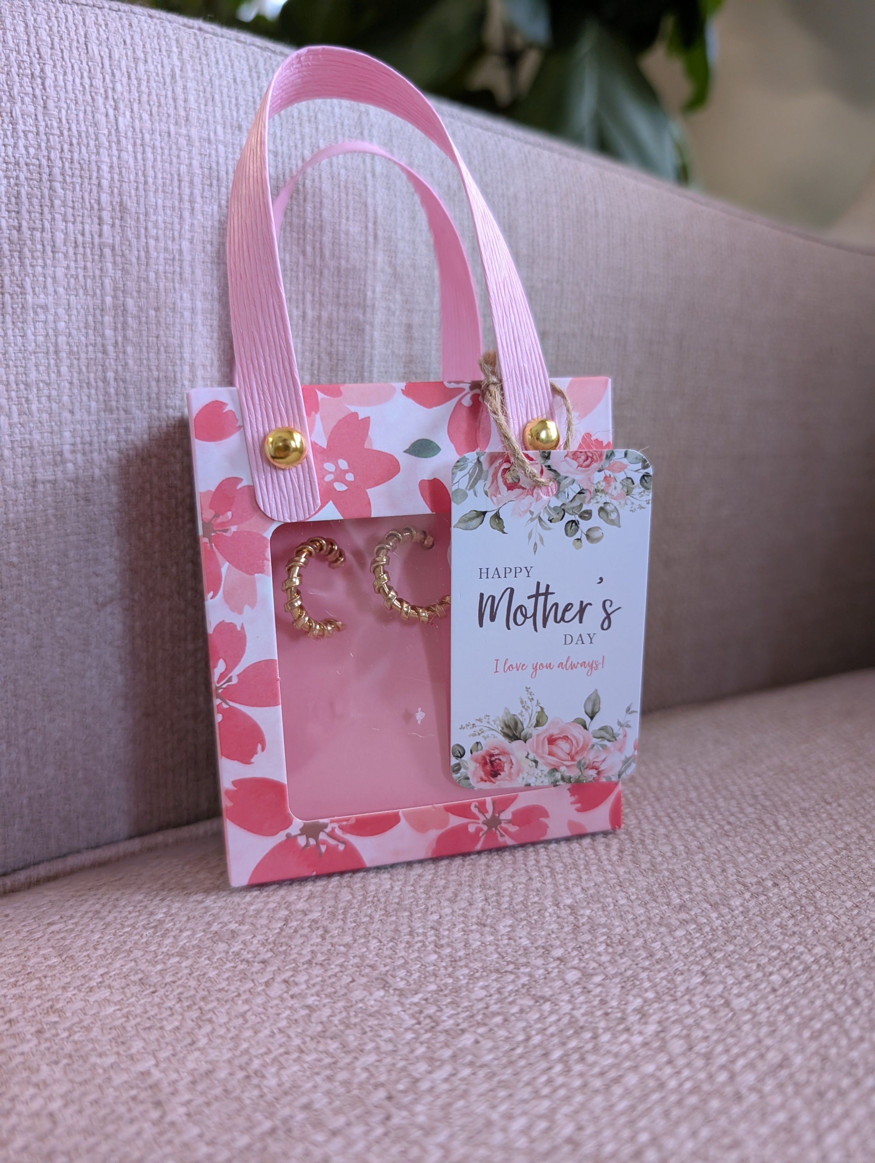 Nush cutest mother's day gift hamper