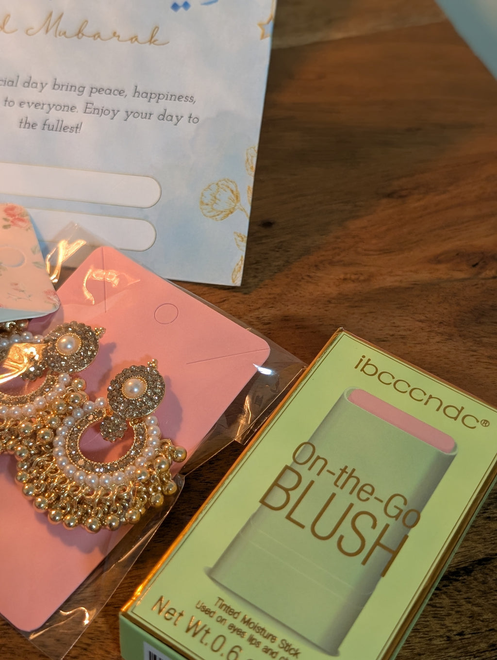 Nush Eid gift box.