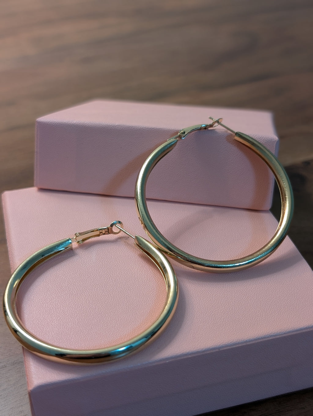 Nush solid hoop earrings